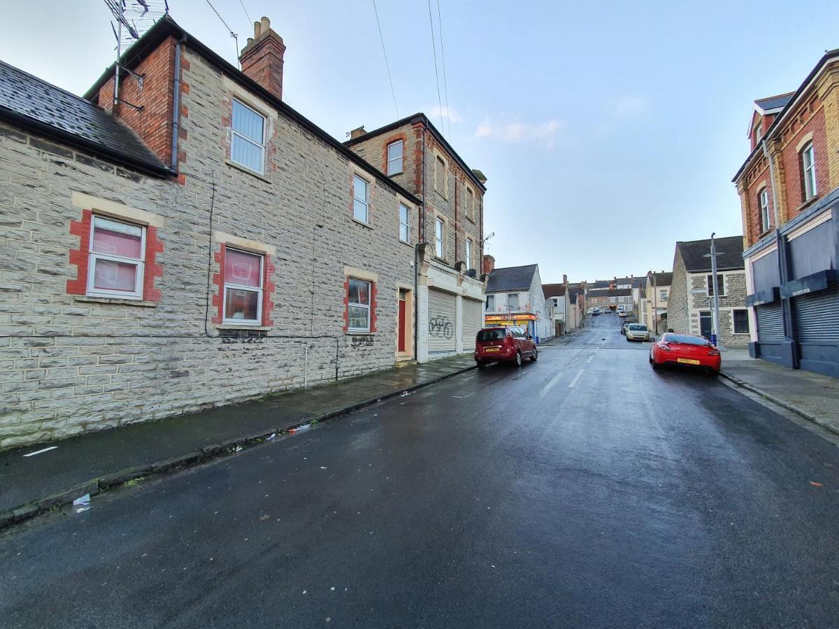 F3 2 Bedroomed Town House - Free Parking - Super 150 Mbps Wifi Near Gavin N Stacey Film House - 1 Free Dog Allowed Barry Esterno foto