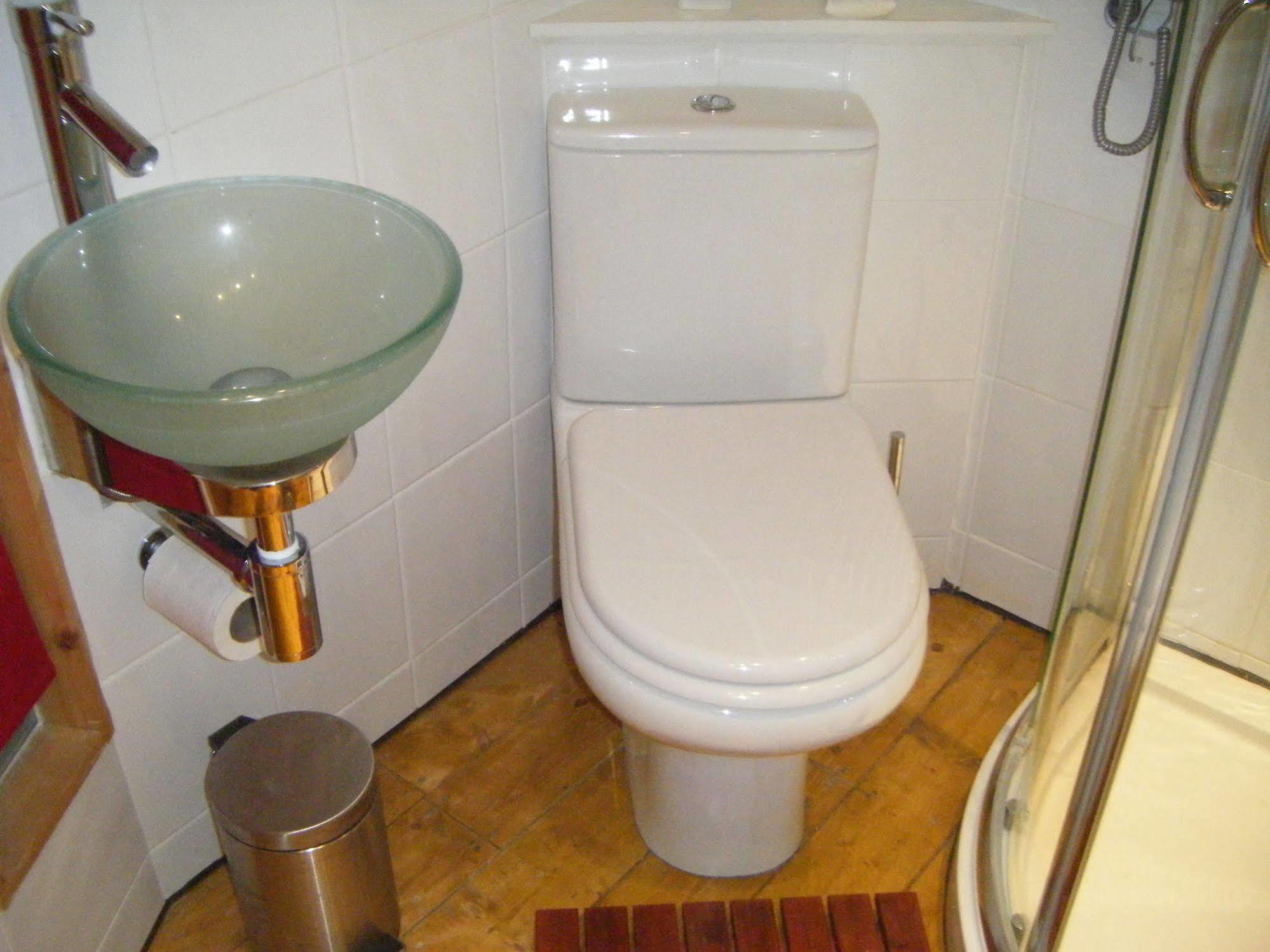 F3 2 Bedroomed Town House - Free Parking - Super 150 Mbps Wifi Near Gavin N Stacey Film House - 1 Free Dog Allowed Barry Esterno foto