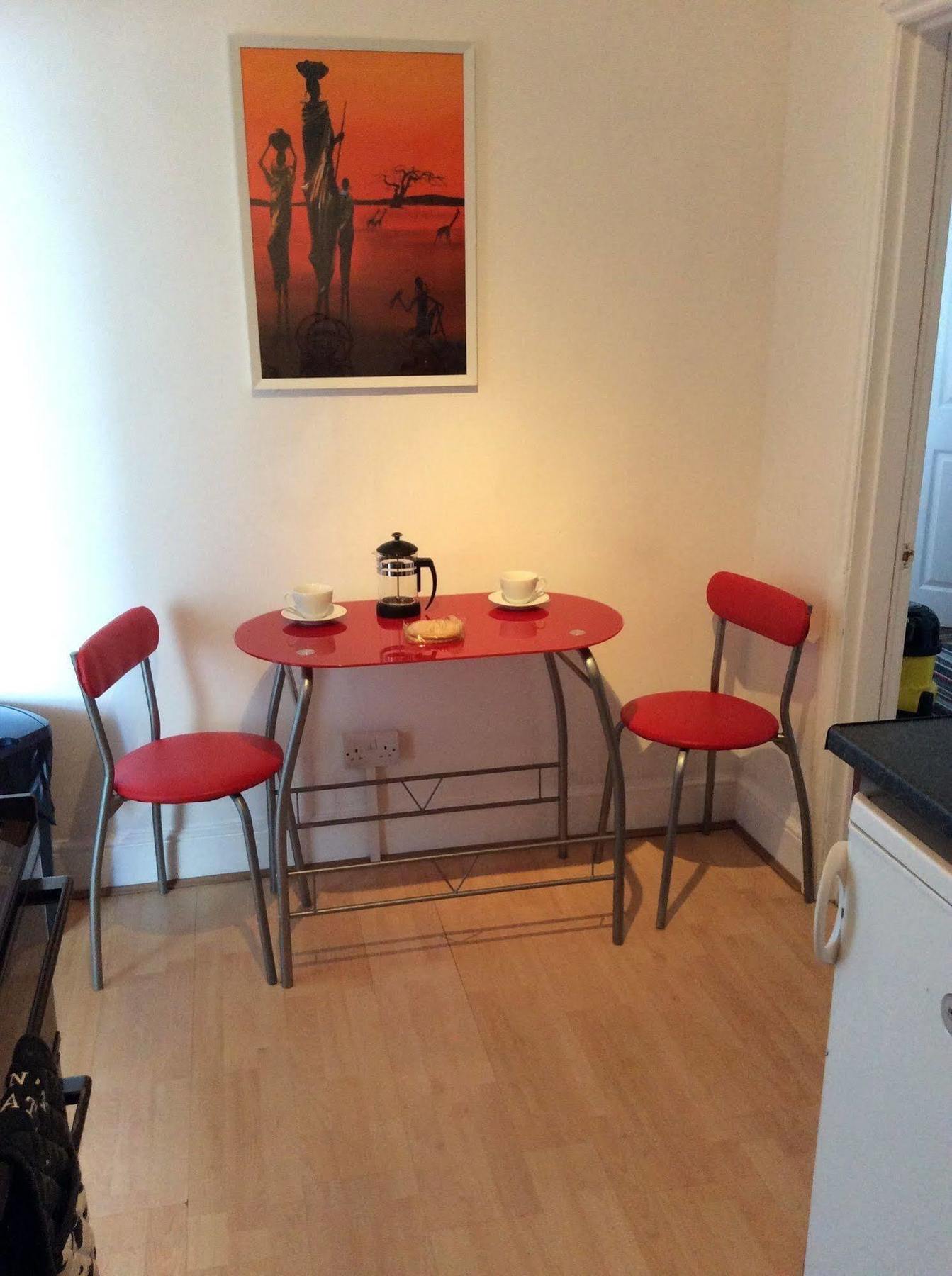 F3 2 Bedroomed Town House - Free Parking - Super 150 Mbps Wifi Near Gavin N Stacey Film House - 1 Free Dog Allowed Barry Esterno foto