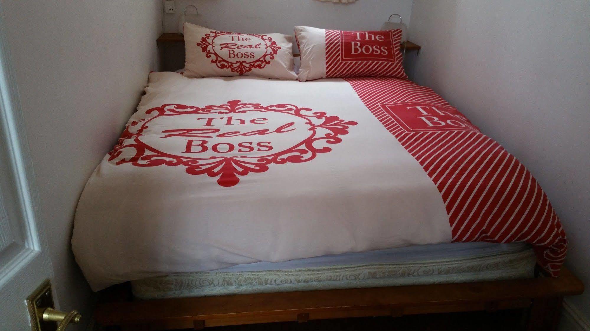 F3 2 Bedroomed Town House - Free Parking - Super 150 Mbps Wifi Near Gavin N Stacey Film House - 1 Free Dog Allowed Barry Esterno foto
