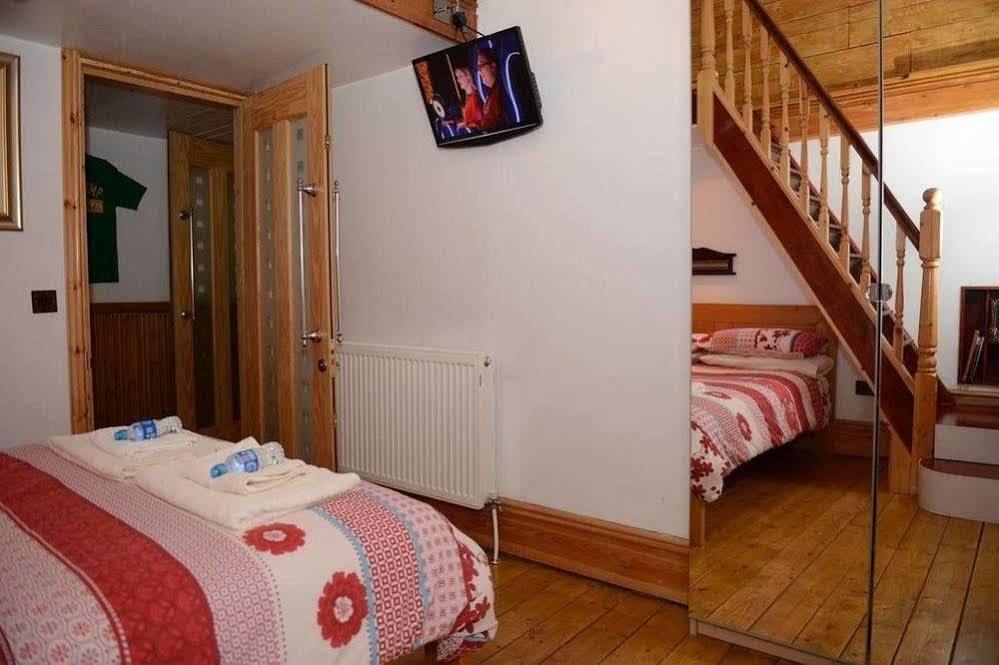 F3 2 Bedroomed Town House - Free Parking - Super 150 Mbps Wifi Near Gavin N Stacey Film House - 1 Free Dog Allowed Barry Esterno foto