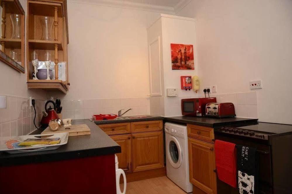 F3 2 Bedroomed Town House - Free Parking - Super 150 Mbps Wifi Near Gavin N Stacey Film House - 1 Free Dog Allowed Barry Esterno foto